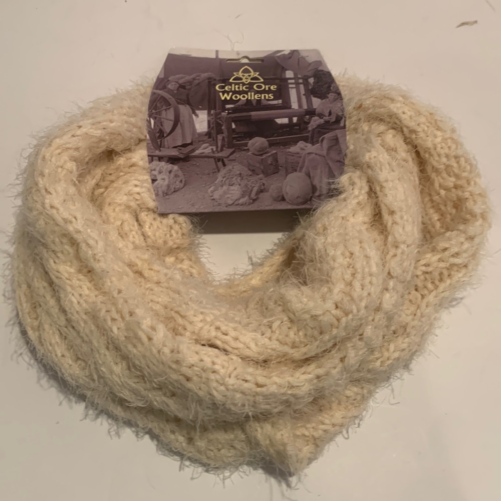 Celtic Ore Infinity Woman’s Scarf